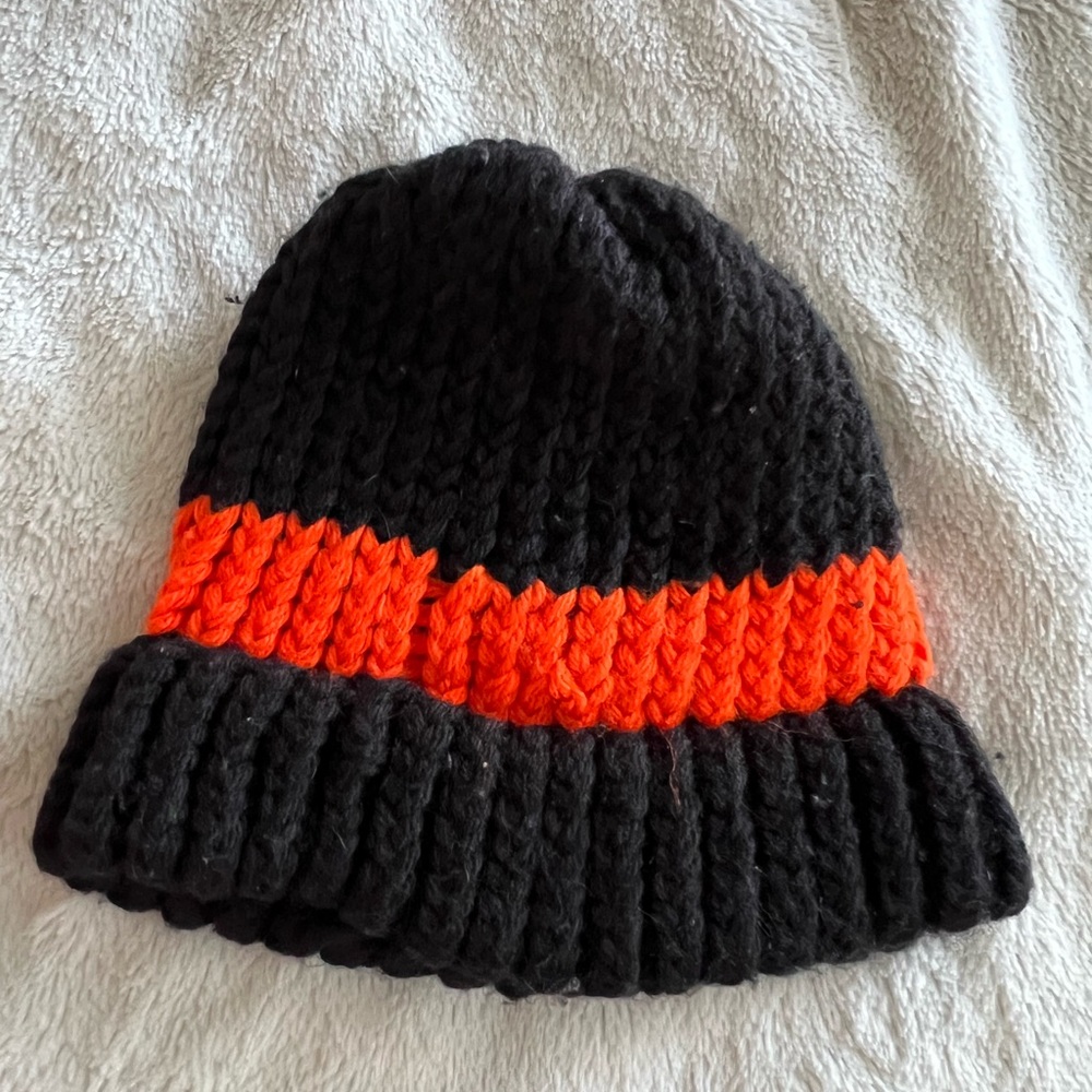 Assorted Beanie Collection - Picture 6 of 6